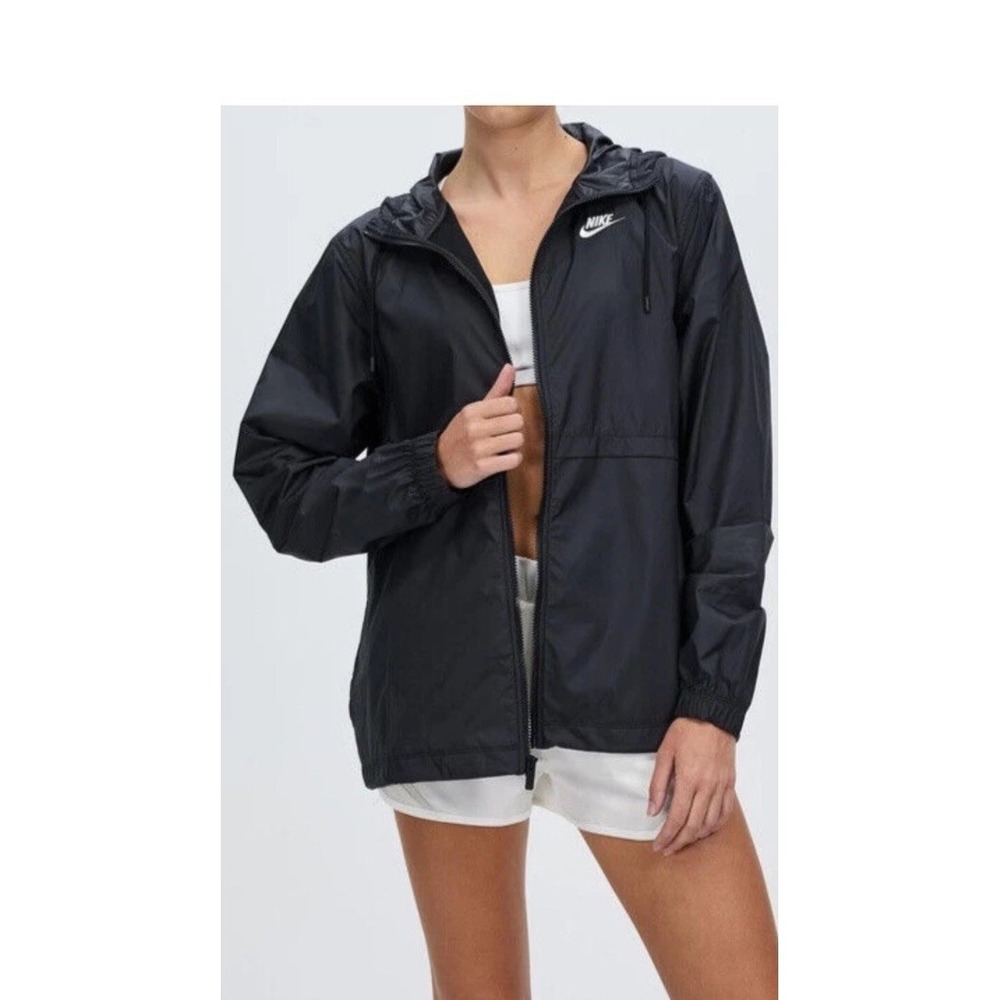 Nike Sportswear Women's Black Essential Repel Woven Jacket (CU3217-010) XL